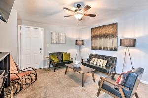 Cozy Galveston Apartment - Walk to Beach and Dining