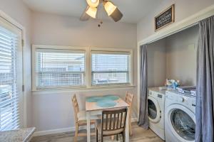 Pet-Friendly Sacramento Home about 5 to Downtown!