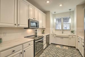 Lake Keowee Resort Condo Waterfront Balcony