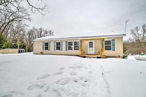 Spacious Wellston Home Near Hiking and Skiing!