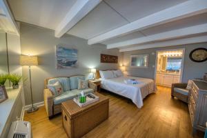 Waterway View Studio 2 w/ Pool, 1 mile to Wrightsville Beach - 3hvězdičkové hotely ve městě Wilmington