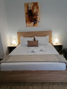 Thomas House near the beach