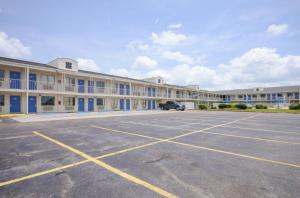 Motel 6-Webster, TX - Houston - Nasa Lake