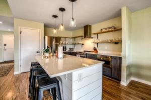 Wapato Point Halmalka 503A