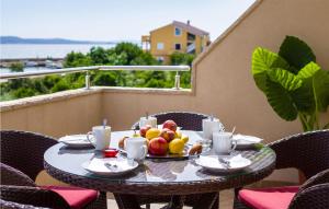 Awesome Apartment In Zdrelac With Wifi