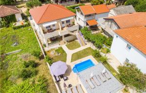 Awesome Apartment In Zdrelac With Wifi