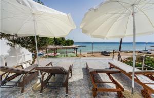 Awesome Apartment In Zdrelac With Wifi