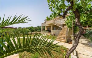 Awesome Apartment In Zdrelac With Wifi