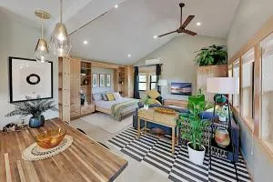 South Cedar Escape - Fircrest