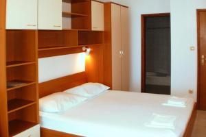 Villa in Nemira with Sea Views and Hiking