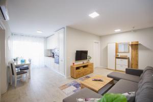 Retreat to a Stylish Home at West Residence