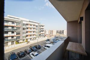 Retreat to a Stylish Home at West Residence