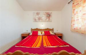 Nice Apartment In Vir With Kitchen