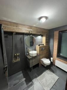 Retro Retreat - Apartament Modern cu Parcare GratuitÄ