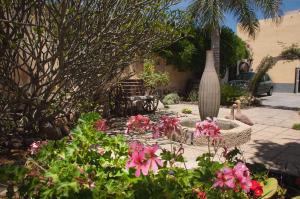 Bougainvillea Cottage