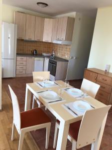 Petrovac Holiday apartments 1