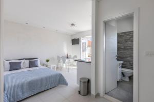 Apartment Anna 20 m from the sea