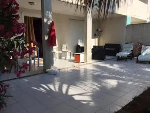 Appartement T3 avec terrasse en bord de mer - Tox