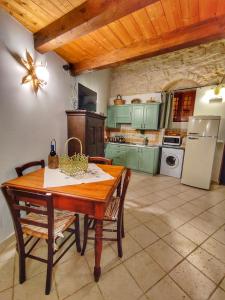 Lilibeth Houses - Charming & Lovely views