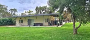 Riversands Rest Accommodation Paringa - River Box Cottage - Berri