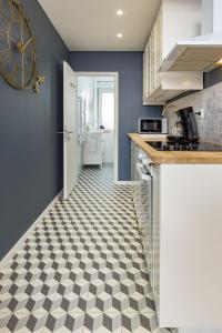 Appartements @Romantic Suite & Spa @Jacuzzi @ Parking gratuit @ : photos des chambres