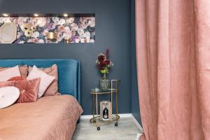 Appartements @Romantic Suite & Spa @Jacuzzi @ Parking gratuit @ : photos des chambres