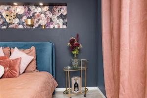 Appartements @Romantic Suite & Spa @Jacuzzi @ Parking gratuit @ : photos des chambres