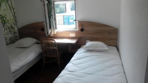 Green Hotels Fleury Merogis : Chambre Lits Jumeaux avec Salle de Bains Privative