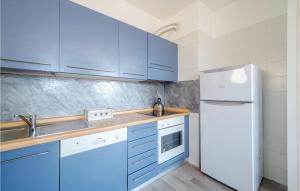 Awesome Apartment In Genova With Wifi