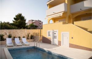 Lovely Apartment In Zecevo Rogoznicko