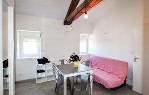 Appartements Awesome Apartment In Vanosc With Kitchenette : photos des chambres