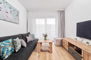 Apartment Wichrowa with FREE GARAGE Wrocław by Renters