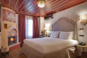 Deluxe Double Room with Balcony room in Archontariki Boutique Hotel