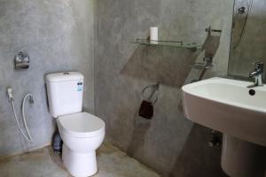 Shambala Retreat-Villa in Ella with mountain & Waterfall Views