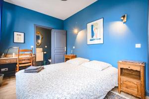 Hotels Suites Saint Brice : Chambre Double