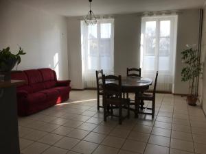 Appartements Agreable maison de bourg aux portes de TOURS : photos des chambres