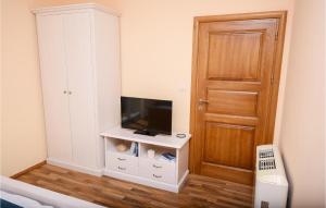 Nice Apartment In Podstrana With Wifi