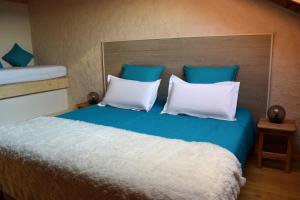 B&B / Chambres d'hotes Autour du Soleil : Chambre Deluxe Double ou Lits Jumeaux