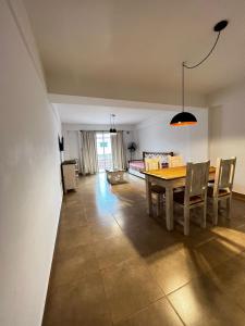 Apart Amapola Family & Friends