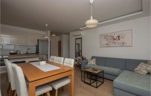 Lovely Apartment In Baska Voda