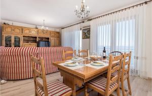 4 Bedroom Nice Apartment In Opatija 