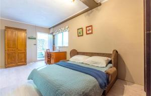 Gorgeous Apartment In Kucice With Wifi