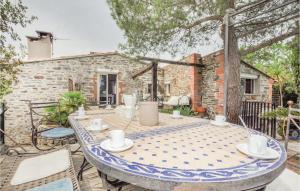 Maisons de vacances Stunning Home In Rigarda With Wifi, Private Swimming Pool And Outdoor Swimming Pool : photos des chambres