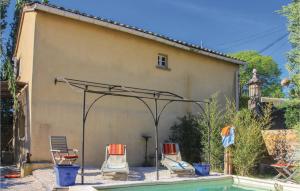 Maisons de vacances Stunning home in Pont Saint Esprit with 2 Bedrooms, WiFi and Outdoor swimming pool : photos des chambres