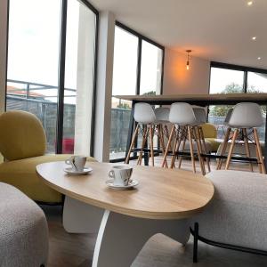 Hotels The Originals City, Hotel Les Domes, Perpignan Sud Saleilles : photos des chambres