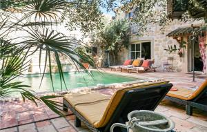 Maisons de vacances Awesome home in ROUJAN with WiFi, 3 Bedrooms and Outdoor swimming pool : photos des chambres