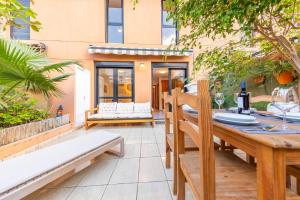 ZOES GARDEN HOLIDAY HOME by MEDANO4YOU