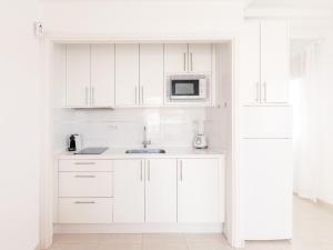 Sunsets Home: sun, beach & pool on a heaven of calm