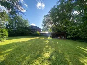 Holzhaus auf 2000qm in traumhafter Lage, KEINE Partygruppen - 辛齐希