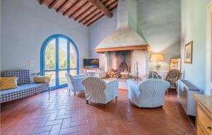 1 Bedroom Cozy Apartment In Lazzeretto